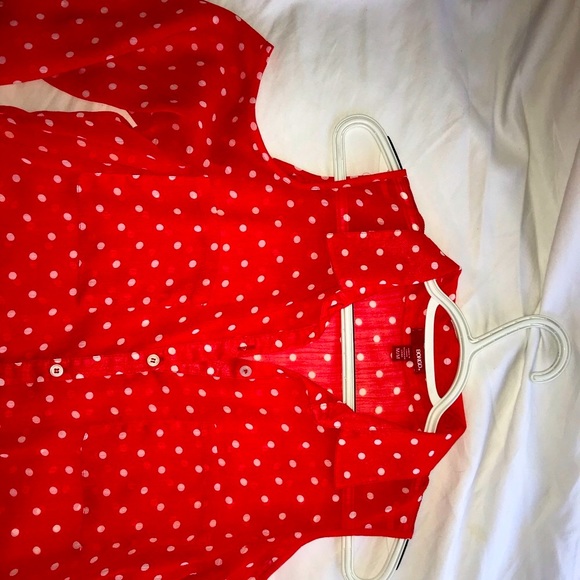 🌟Host Pick🌟 Bongo Sheer Cold Shoulder Red and White Polka Dot - Picture 4 of 11